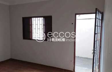Imagem 7: Casa para aluguel, 2 quartos, 1 suíte, 2 vagas, Custódio Pereira - Uberlândia/MG
