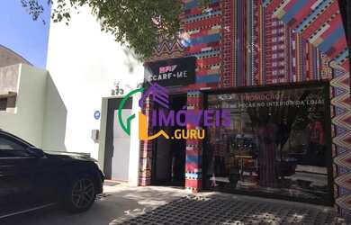 Imagem: O depósito possui 5 Vagas na garagem e 500m² de Área e está