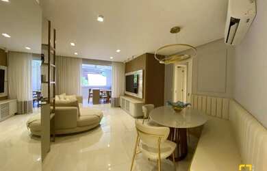 Imagem: O apartamento possui 4 Dormitórios, 5 Banheiros, 2 Vagas na