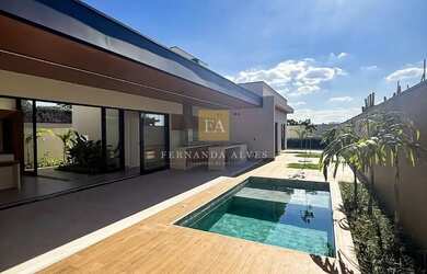 Imagem: A casa em condomínio possui 3 Dormitórios, 4 Banheiros, 4