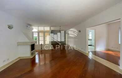 Imagem: A casa em condomínio possui 4 Dormitórios, 5 Banheiros, 2