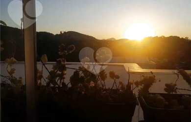 Imagem: O apartamento na cobertura possui 3 Dormitórios, 2 Banheiros