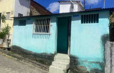 Imagem: A casa possui 4 Dormitórios, 2 Banheiros e está localizado