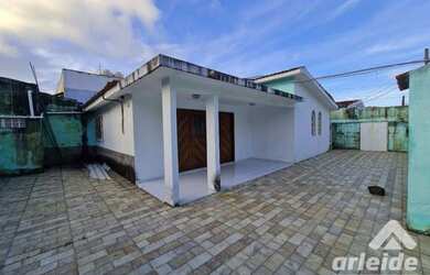 Imagem: Casa para aluguel tem 140 metros quadrados com 3 quartos em