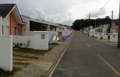 Imagem: A casa em condomínio possui 3 Dormitórios, 1 Banheiro e 57m²