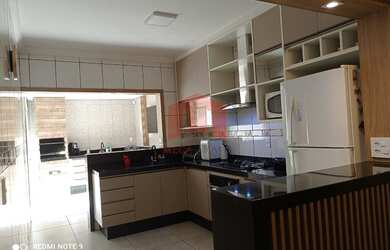 Imagem 3: Casa Térrea. Varanda, Área de serviço, 134m² de Áreae2 Vagas na garagem