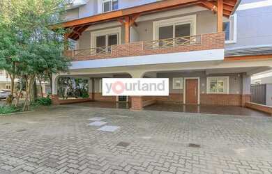 Imagem: A casa em condomínio possui 3 Dormitórios, 3 Banheiros, 2