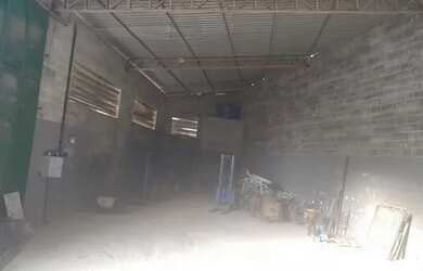 Imagem 1: GALPÃO 200 M² 1 WC ENERGIA T6 BONSUCESSO GUARULHOS SP