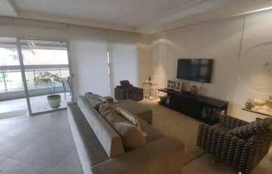 Imagem: O apartamento possui 4 Dormitórios, 5 Banheiros, 4 Vagas na