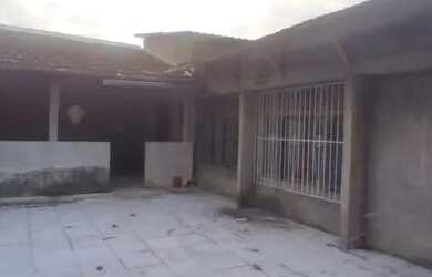 Imagem: A casa em condomínio possui 2 Dormitórios, 1 Banheiro, 5 Vagas