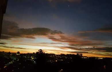 Imagem: O apartamento possui 2 Dormitórios, 2 Banheiros, 1 Vaga na