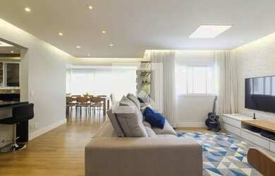 Imagem: O apartamento possui 2 Dormitórios, 2 Banheiros, 2 Vagas na