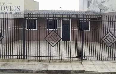 Imagem: A casa em condomínio possui 3 Dormitórios, 1 Banheiro, 1 Vaga