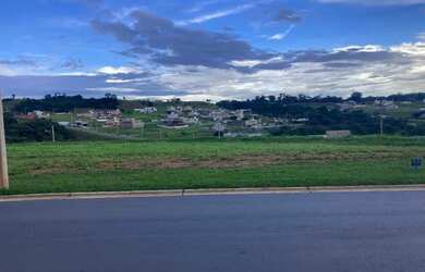 Imagem: O terreno possui 360m² de Área e está localizado em Jardins