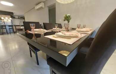 Imagem: O apartamento possui 3 Dormitórios, 2 Banheiros, 2 Vagas na