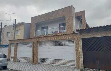 Imagem: A casa possui 2 Dormitórios, 1 Banheiro, 1 Vaga na garagem