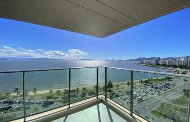 Imagem: O apartamento possui 3 Dormitórios, 5 Banheiros, 4 Vagas na