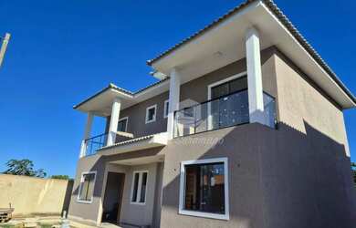 Imagem 2: Casa duplex a venda com excelente padrão de construção