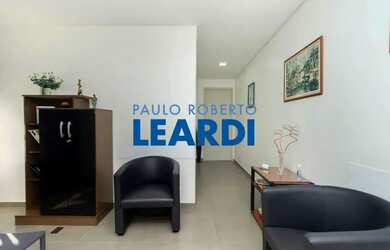 Imagem: O depósito possui 1 Vaga na garagem, 44m² de Área e está