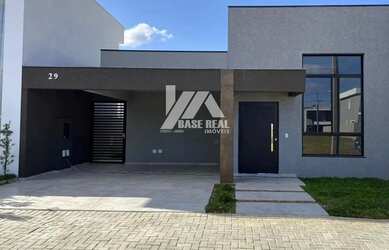 Imagem: A casa possui 3 Dormitórios, 2 Banheiros, 2 Vagas na garagem