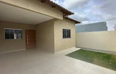 Imagem: A casa possui 3 Dormitórios e está localizado em Igapó