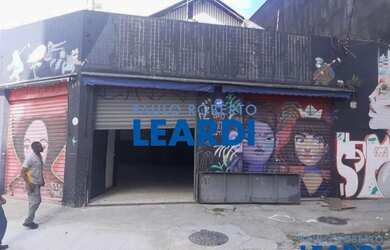 Imagem: O depósito possui 350m² de Área e está localizado em Campos