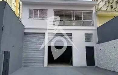 Imagem: O depósito à venda possui 2 Vagas na garagem, 425m² de Área