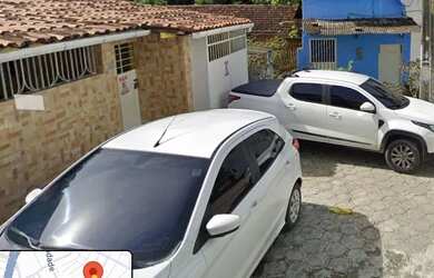 Imagem: A casa possui 2 Dormitórios, Acomodam 10 pessoas, 1 Vaga na
