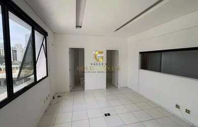 Imagem: O depósito possui 1 Vaga na garagem, 35m² de Área e está