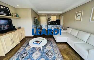 Imagem: O apartamento possui 1 Dormitório, 1 Banheiro, 2 Vagas na garagem