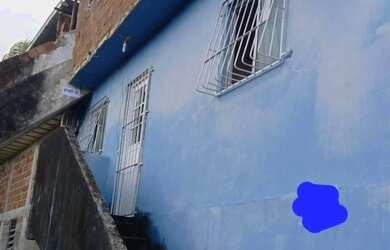 Imagem: A casa possui 2 Dormitórios, 1 Banheiro e está localizado