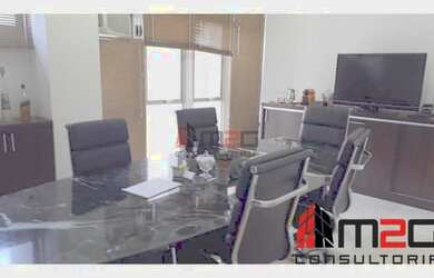 Imagem: O depósito possui 2 Vagas na garagem, 150m² de Área e está