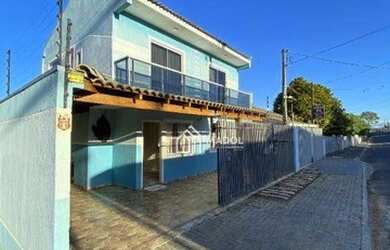 Imagem: A casa possui 3 Dormitórios, 2 Banheiros, 128m² de Área