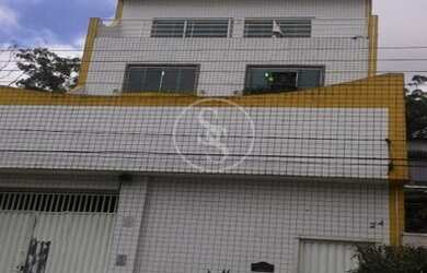 Imagem: O depósito possui 2 Vagas na garagem, 581m² de Área e está