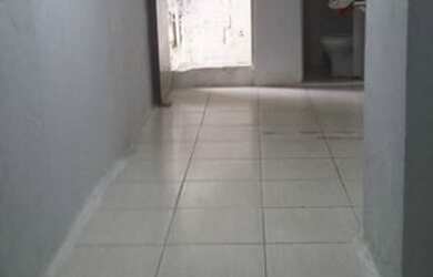 Imagem: A casa possui 1 Dormitório, 1 Banheiro e está localizado