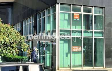 Imagem: O depósito possui 1 Vaga na garagem e 166m² de Área e está