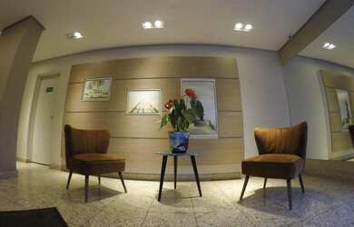 Imagem: O apartamento possui 1 Dormitório, 1 Banheiro, 1 Vaga na garagem