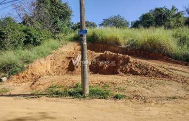 Imagem: O terreno possui 476m² de Área e está localizado em Loteamento