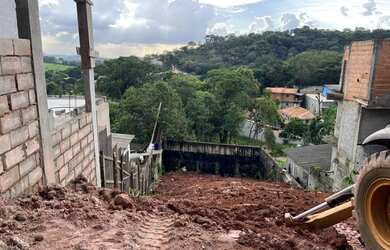 Imagem: O terreno possui 250m² de Área e está localizado em Jardim