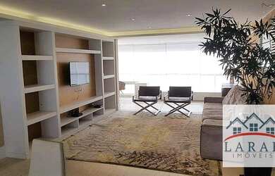 Imagem: O apartamento possui 4 Dormitórios, 1 Banheiro, 4 Vagas na