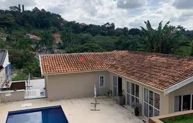 Imagem: A casa em condomínio possui 3 Dormitórios, 3 Banheiros, 3