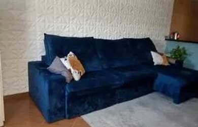 Imagem: A casa possui 2 Dormitórios, 1 Banheiro, 2 Vagas na garagem