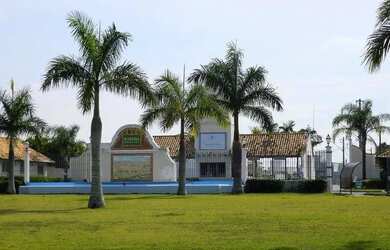 Imagem: O terreno possui 1000m² de Área e está localizado em Loteamento