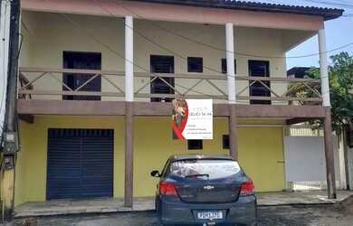 Imagem: A casa possui 4 Dormitórios, 5 Banheiros, 5 Vagas na garagem