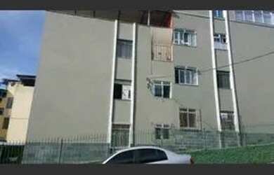 Imagem: O apartamento possui 3 Dormitórios, 1 Banheiro, 1 Vaga na garagem