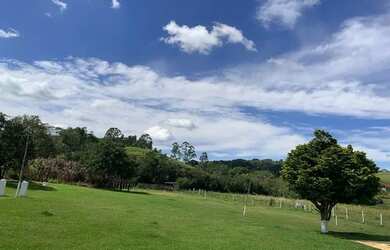 Imagem: O terreno possui 600m² de Área e está localizado em Centro