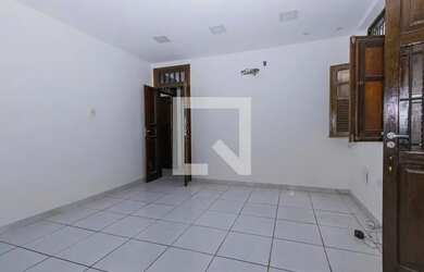 Imagem: A casa possui 5 Dormitórios, 4 Banheiros, 5 Vagas na garagem