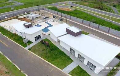 Imagem: O terreno possui 288m² de Área e está localizado em Loteamento