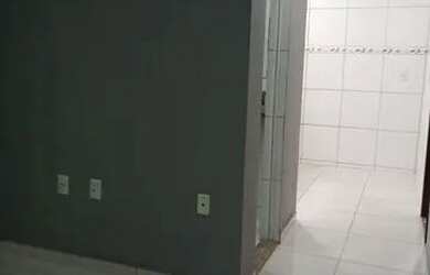 Imagem: A casa possui 2 Dormitórios, 1 Banheiro e está localizado