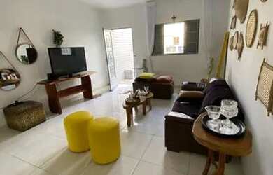 Imagem: A casa possui 4 Dormitórios, 2 Banheiros e está localizado